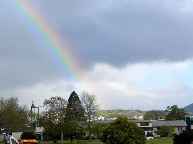 Regenbogen über Taupo