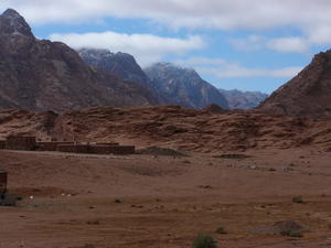 Towards Mt Sinai
