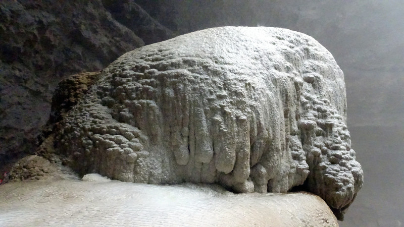 En enorm stalagmit