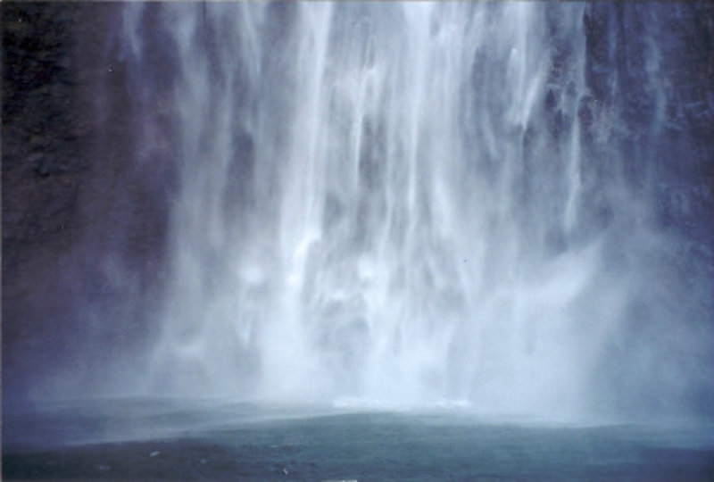 Hi'ilawe Waterfall