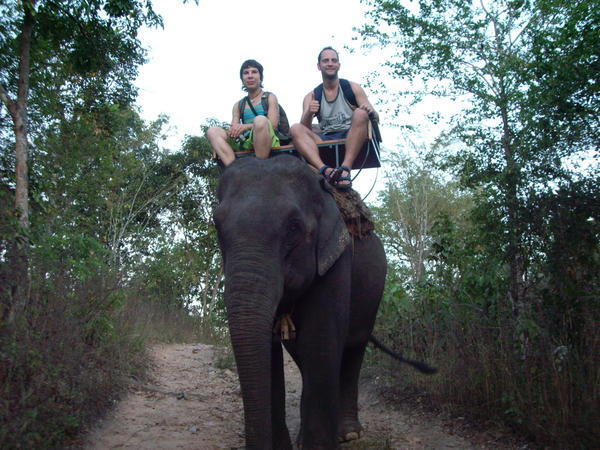 Kanchanaburi - Elephant treking (2)
