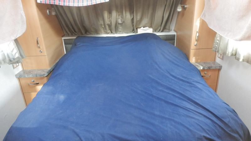  Cover the bed with a dust cover