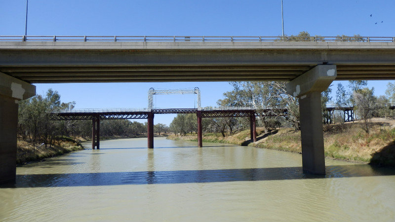 Bridges over the Darling both old and new