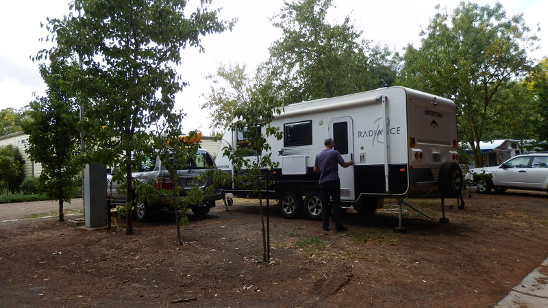 The caravan park in Hamilton was very tight but nice and well located near the lake.