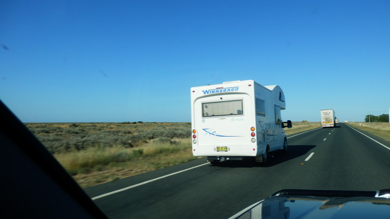 In spite of the strong winds we managed to pass this mobile home.