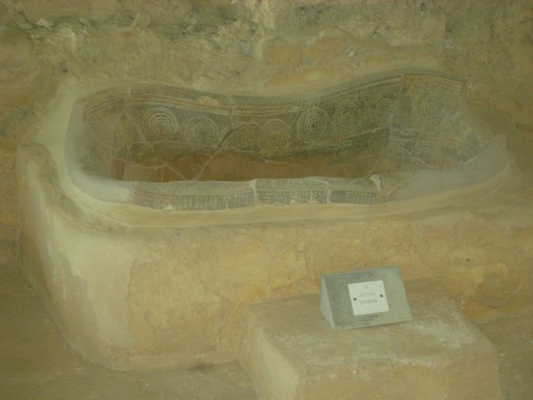 10.  Bathtub in Nestor's Palace