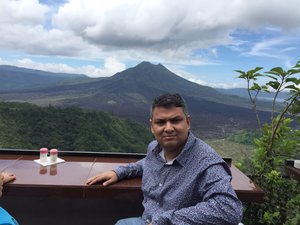 Day 3 - Lunch at Cintamani - backdrop of Mt Batur volcano - 1