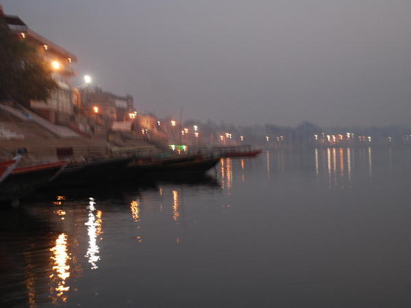 Pre-dawn on the Ganga