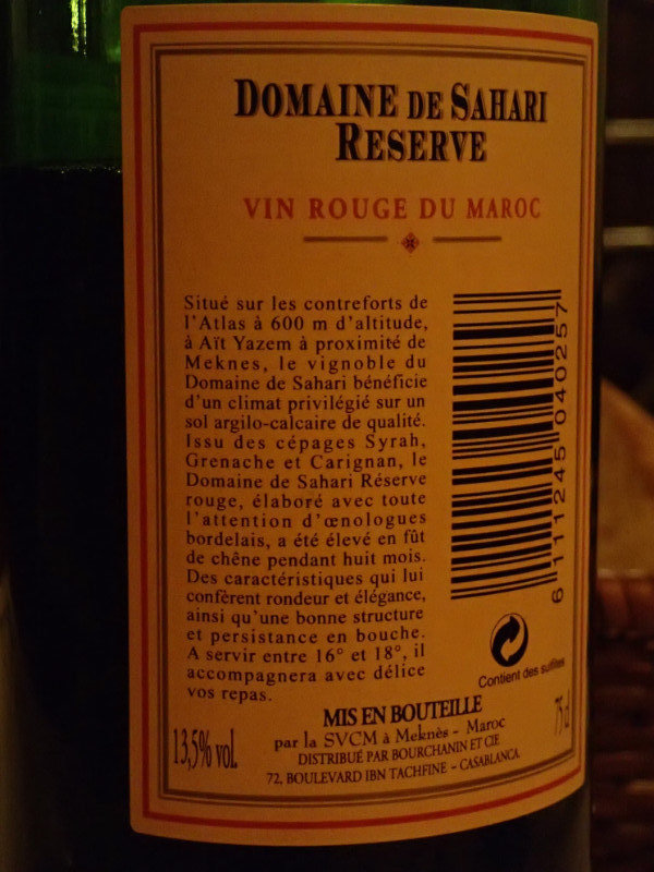 The back of the wine - in French.