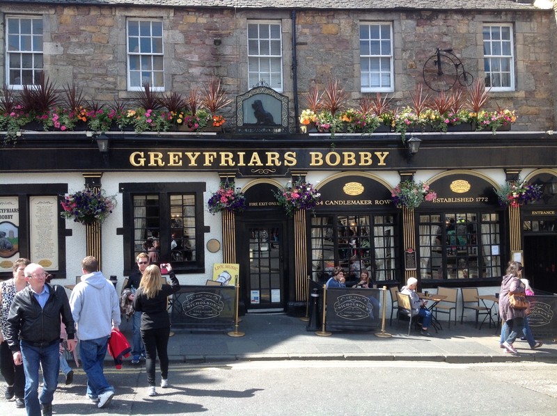 Pub named for heroic doggy