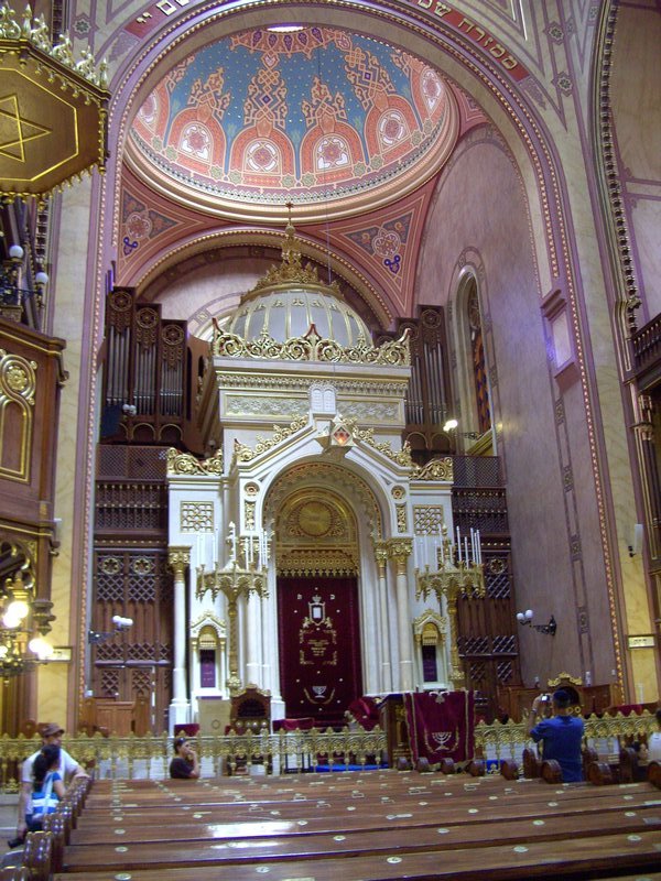 Inside the synagogue | Photo