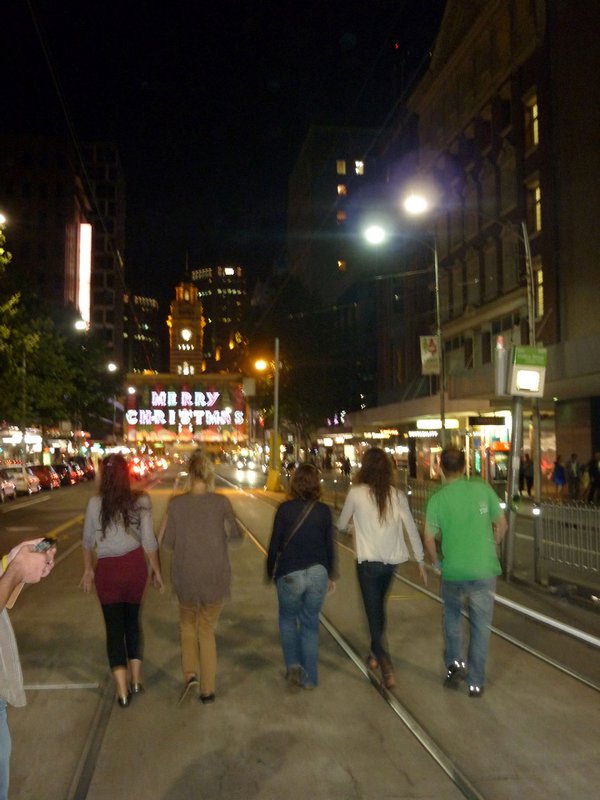 2012 12 01 Melbourne Last Night Amandine-17