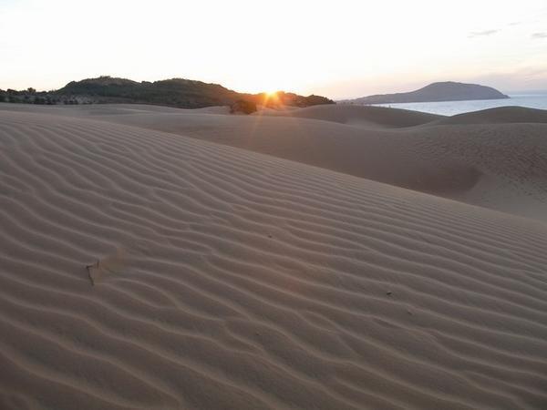 Sunrise over Mui Ne Dunes