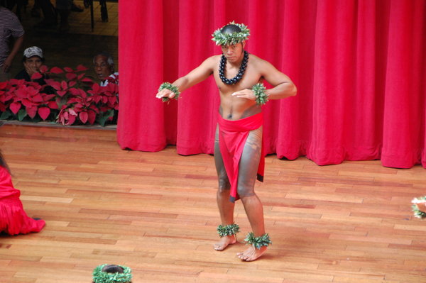 Hawaiian dancer
