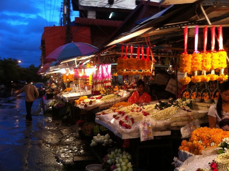 Warorot Flower Market at Dusk