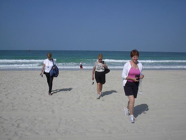 Anne, Tina and Lynn at the beach