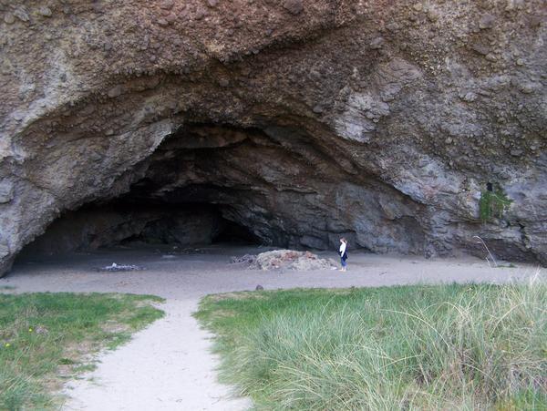 Cave in the longbeach cliffs