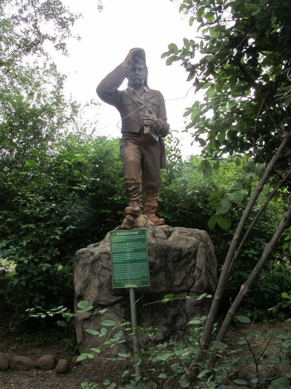 Livingstone statue