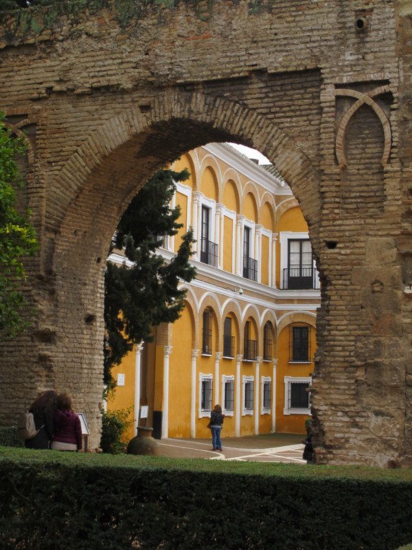 Alcazar entrance archway