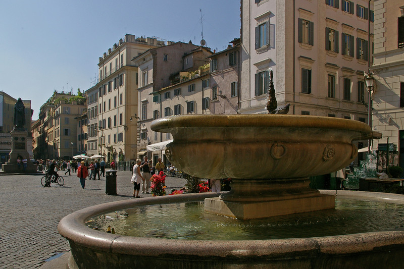 Fountain in Campo dei Fiori