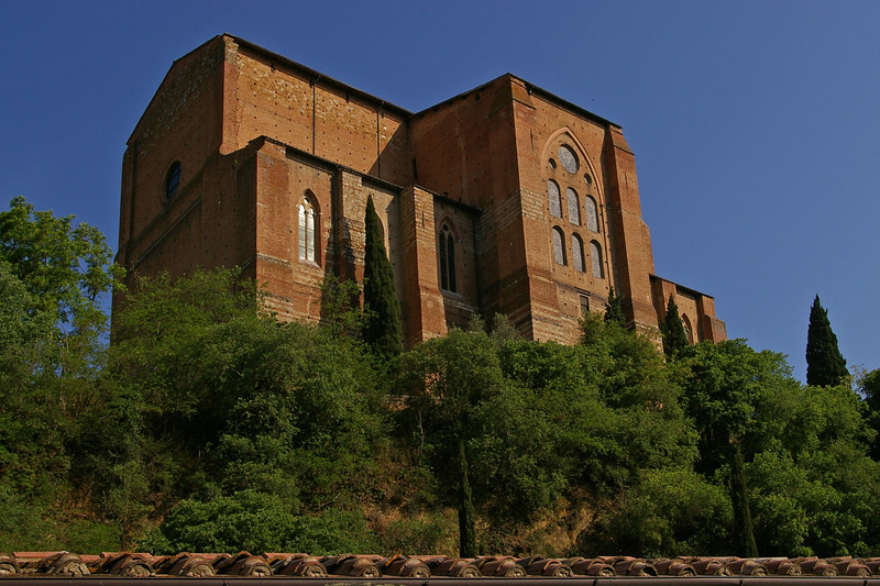 Basilica Cateriniana, 12 - 15 centuries