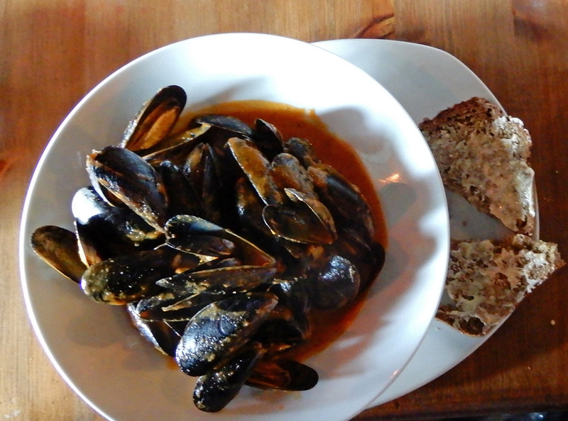Mussels in Red Thai Curry 