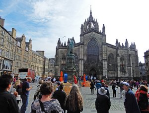 Westwinds approaching St Giles Cathedral 