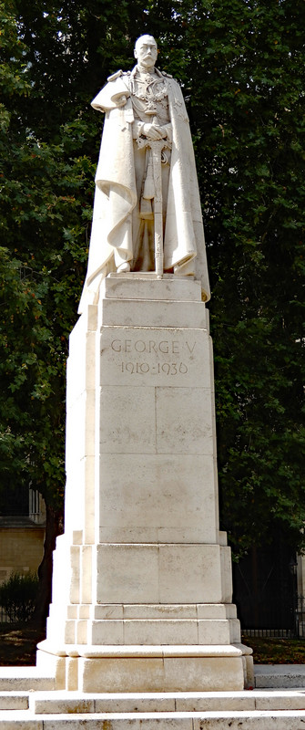 George V 