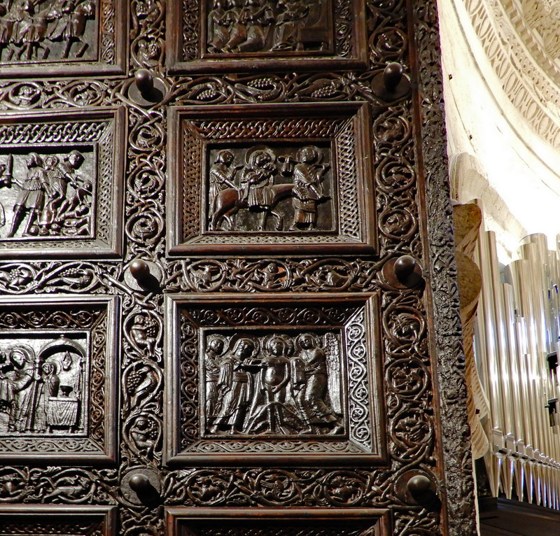 Romanesque style carved doors 1214