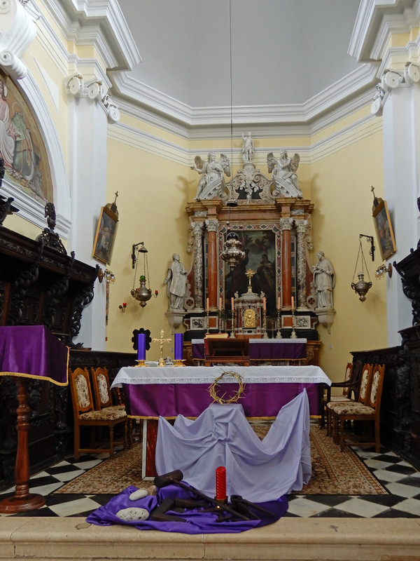 St Andrew's central altar 