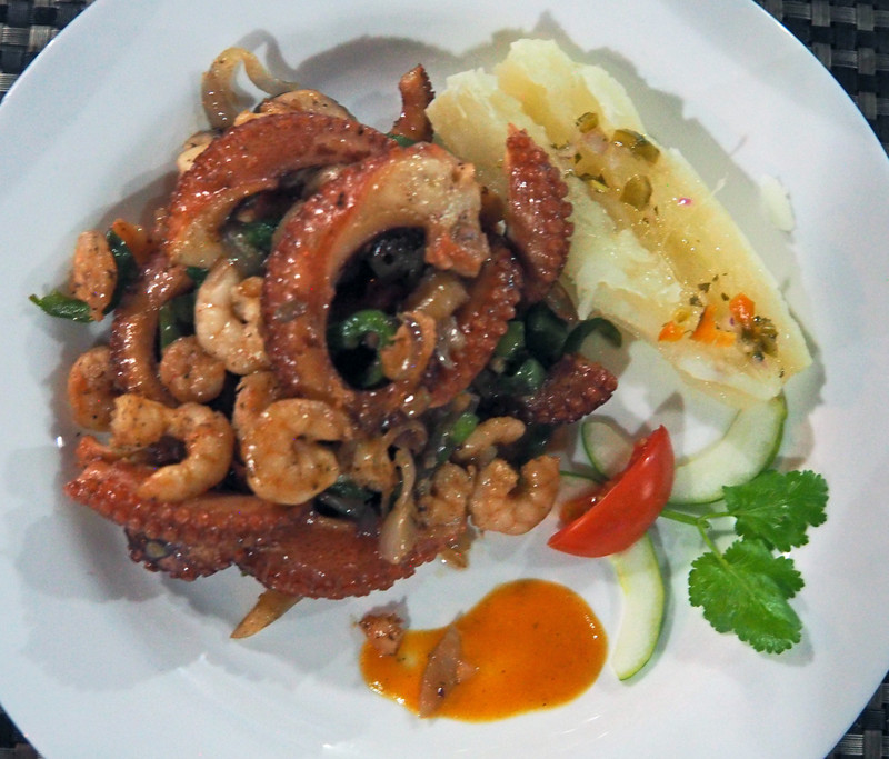 Special: octopus and shrimp special 