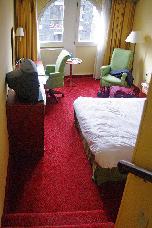 Barbizon Hotel room