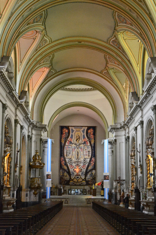 Basilica San Francisco main altar