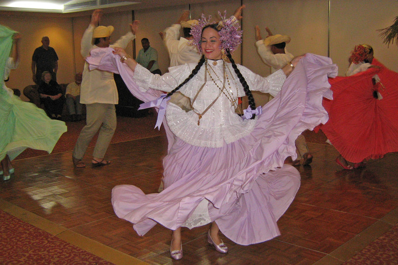 Folkloric dance