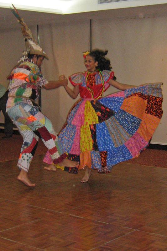 Folkloric dance