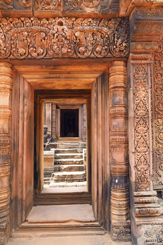 Portals leading to main temple