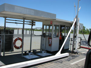 Cable ferry on Murray