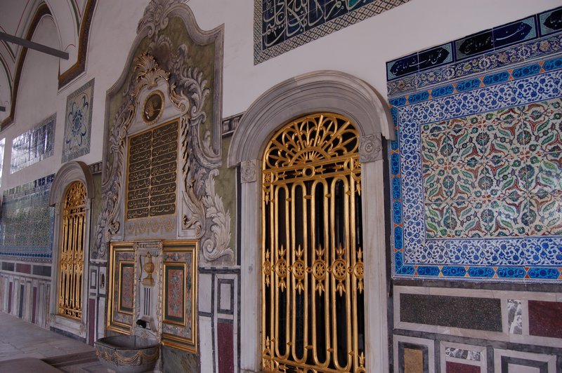Tile in Topkapi Palace