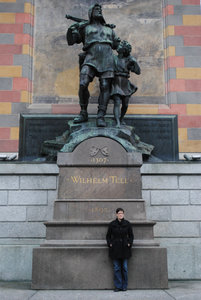 Donna with Wilhelm Tell statue in Altdorf