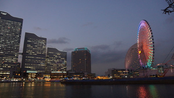 Yokohama by night 1