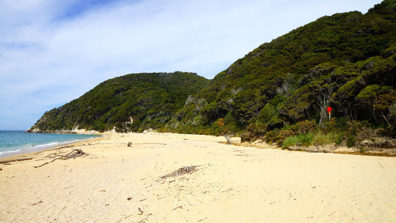 een van de vele stranden van het Abel Tasman Park