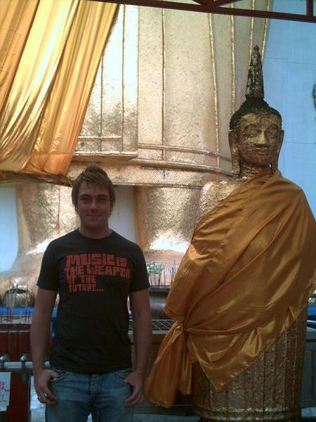 Me in front of the Big Buddha