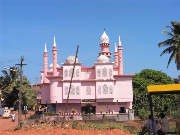 The pink mosque of Ponda