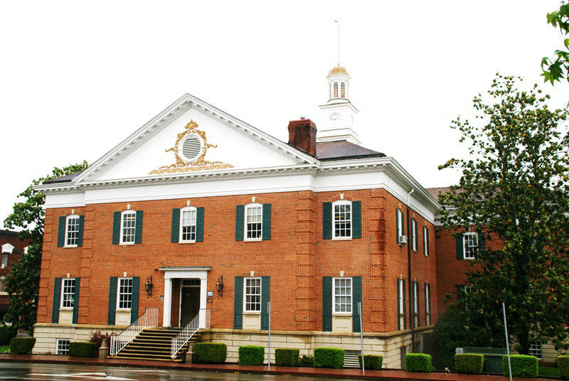 COURTHOUSE