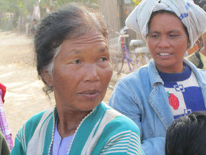 Frauen im Dorf
