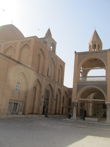 Armenische Kathedrale Neu-Djofar - ein Symbiose christlicher und islamischer Architektur