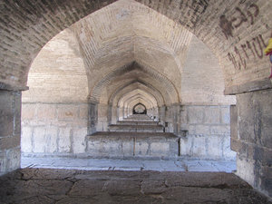 Isfahan, Bogenkonstruktion der Königsbrücke