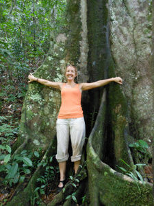 Laura found a giant tree!