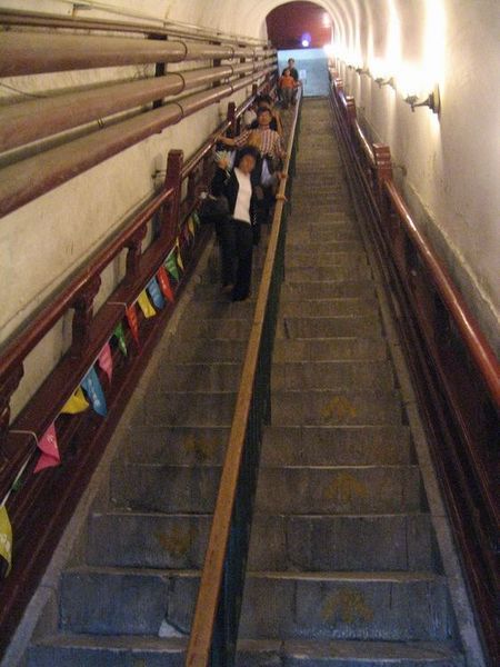 The climb to the drum tower.