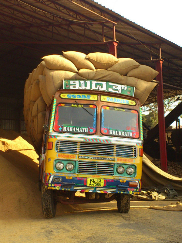 Overloaded coffee lorry!!!